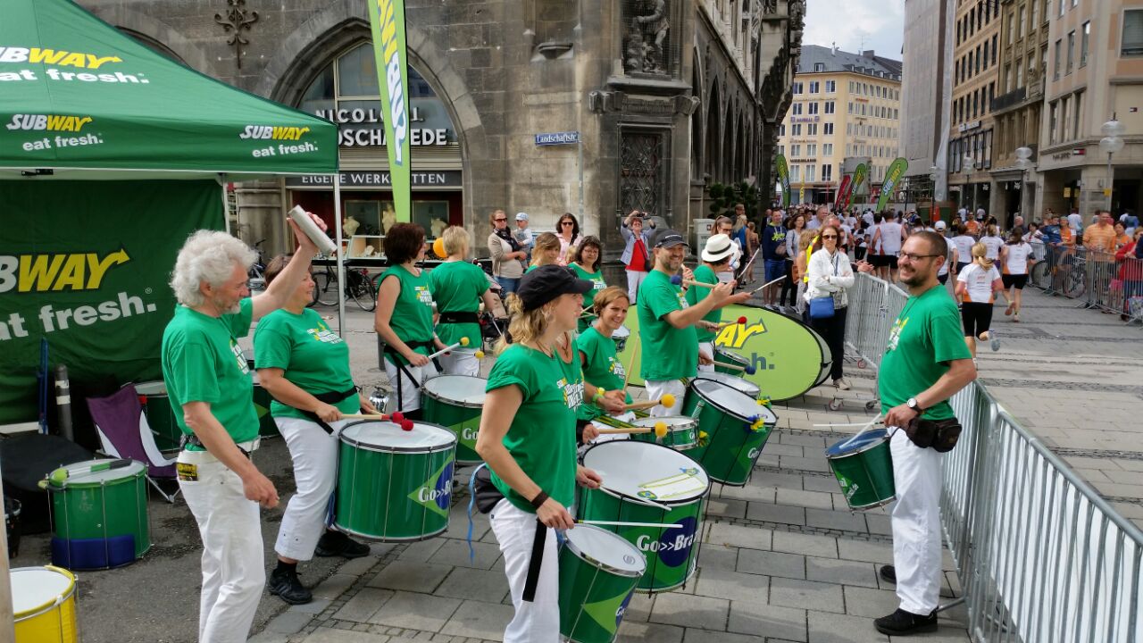 Go>>Brazil trommelt beim Stadtlauf München
