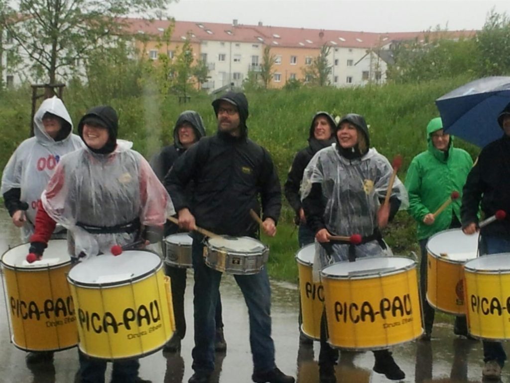 M-net Firmenlauf 2016, Pica-Pau trommelt im Regen