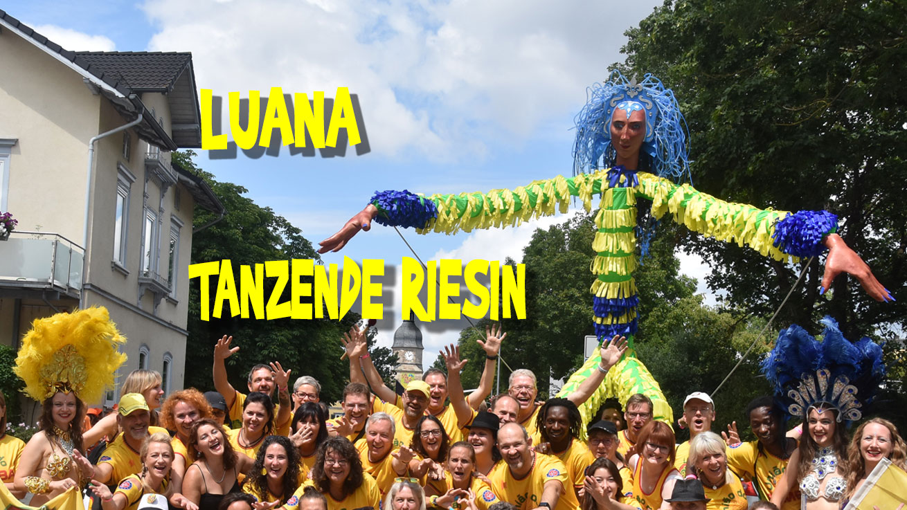 Riesen-Sambatänzerin Luana